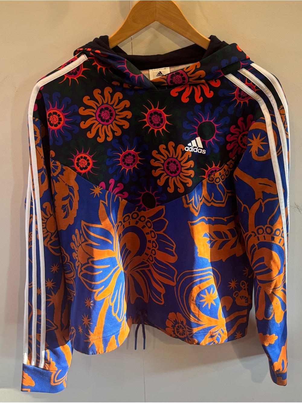 Adidas x Farm Rio Floral Cropped Hoodie limited edition
 Size Small - Picture 2 of 5